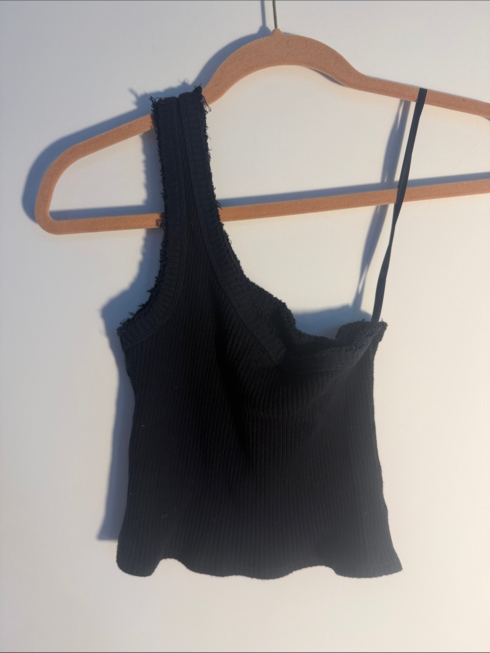 Urban Outfitters Black One-Shoulder Ribbed Tank size small - Picture 5 of 7